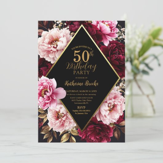 Elegant Burgundy and Blush Peony Floral Birthday Einladung (Stehend Vorderseite)