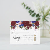 Elegant Burgundy Blue Floral Wedding Budget Einladungspostkarte (Stehend Vorderseite)