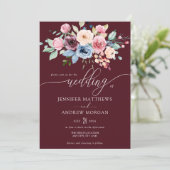 Elegant Burgundy Blue Flowers QR Code Wedding Einladung (Stehend Vorderseite)