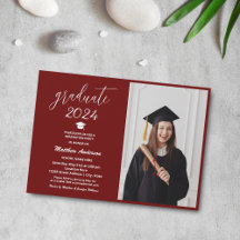 Elegant Burgundy Graduate 2024 Abschluss Foto