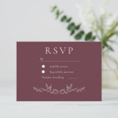 Elegant Burgundy Leaf Line Art Wedding  RSVP Karte (Stehend Vorderseite)