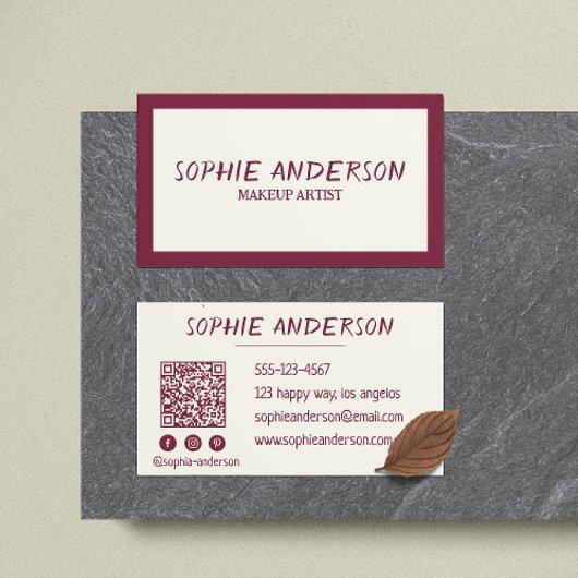 Elegant Burgundy Makeup Artist with QR Code Visitenkarte