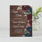 Elegant Burgundy & Navy Blumen Holz Save The Date (Stehend Vorderseite)