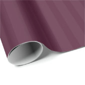Elegant Burgundy on Burgundy Thick Stripes Geschenkpapier (Rolleneckpunkt)