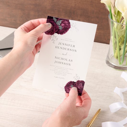 Elegant Burgundy Peonies Floral Wedding Pergament Einladungen (Handgehalten)