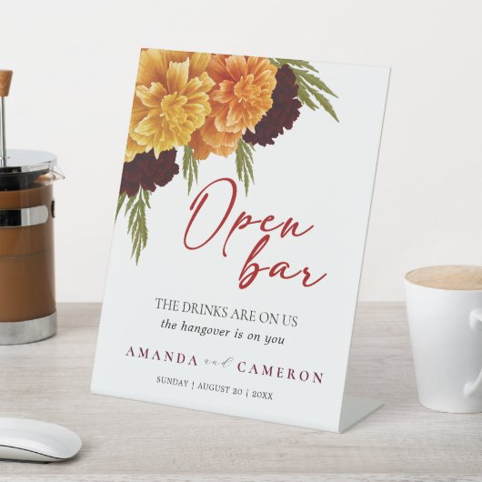 Elegant Burgundy Red "Marigold" Open Bar Wedding Sockelschild (In SItu)