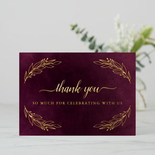 Elegant Burgundy und Gold Wedding Vielen Dank Folieneinladung (Stehend vorne)