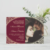 Elegant Burgundy Wedding QR Code Einladung (Stehend Vorderseite)