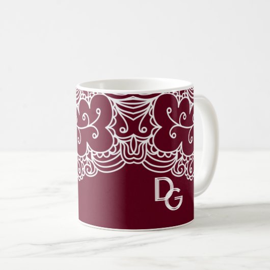Elegant Burgundy White Lace Mit Monogramm Kaffeetasse (VorderseiteRechts)