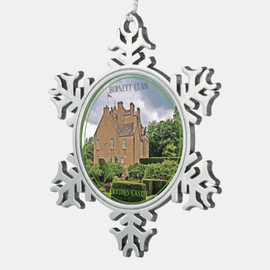 Elegant Burnett Scottish Clan Crathes Castle Schneeflocken Zinn-Ornament (Rechts)