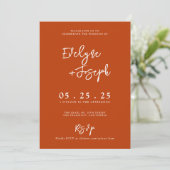 Elegant Burnt Orange Minimalist Photo Wedding Einladung (Stehend Vorderseite)