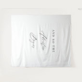 Elegant Calligraphy “And So The Adventure Begins”  Wandteppich (Vorderseite (Horizontal))