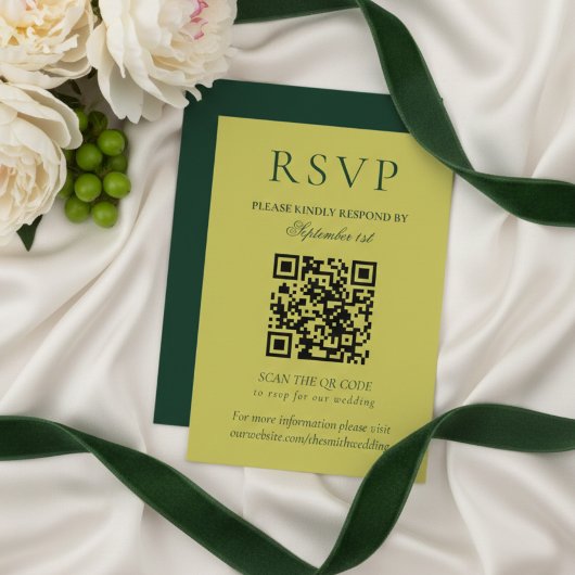 Elegant Chartreuse Minimalist Wedding QR Code RSVP Karte