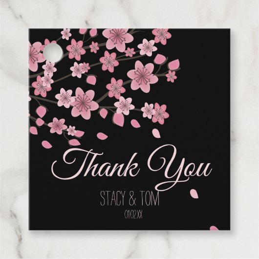 Elegant Cherry Blossom Tree Petals Black Wedding Geschenkanhänger (Vorderseite)
