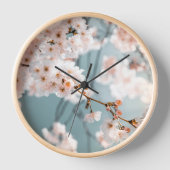 Elegant Cherry Blossom Wall Clock with Natural Woo Uhr (Vorderseite)