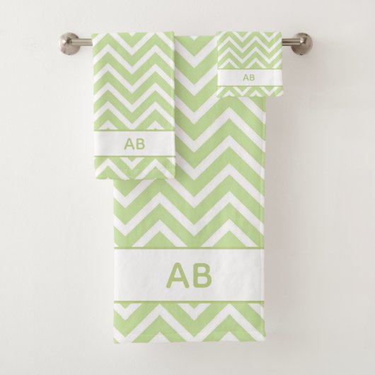 Elegant Chevron Pattern & Monogram on Sage Green Badhandtuch Set (Insitu)