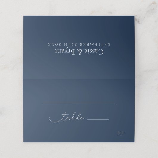 Elegant Chic Navy Blue Modern Script Wedding Platzkarte (Außenseite Aufgefaltet)
