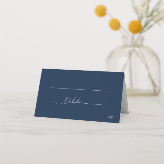 Elegant Chic Navy Blue Modern Script Wedding Platzkarte (Vorderseite)