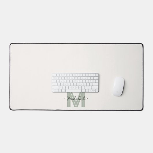 Elegant Chic Sage Green Script Monogram Schreibtischunterlage (Tastatur & Maus)