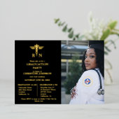 Elegant Chic Typografy Nurse Graduation Party Foi Folieneinladung (Stehend vorne)