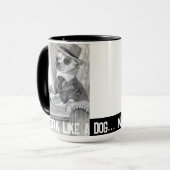 Elegant chihuahua liest Zeitung Tasse (Vorderseite Links)