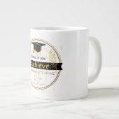 Elegant Class of 2026 Graduation Gold Floral Coffe Jumbo-Tasse (Vorderseite Rechts)