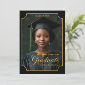 Elegant Class of 2026 Portrait Graduation Ankündigung (Stehend Vorderseite)