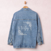 Elegant Classy Beige verziert Wifey Jeansjacke (Hangar)