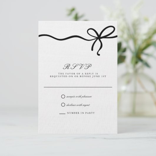 Elegant Coquette Bow Formal Wedding RSVP (Stehend Vorderseite)