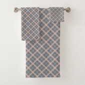 Elegant Coral Towels Grey Plaid for Modern Use Badhandtuch Set (Insitu)