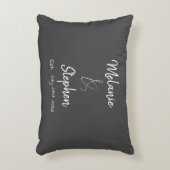 Elegant Couple Names Date Script Typogray Dekokissen (Vorderseite(Vertikal))