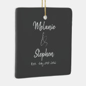 Elegant Couple Names Date Script Typogray Keramikornament (Rechts)