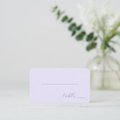 "Elegant Cursive Lavender Minimalist" Platzkarte (Stehend Vorderseite)
