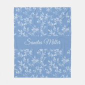 Elegant Custom Name Dusty Blue Frost Botanical Fleecedecke (Vorderseite)