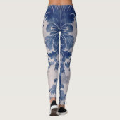 Elegant Damask Blue Toile de jouy Leggings (Rückseite)