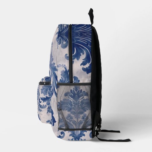Elegant Damask Blue toile de jouy monogram Dopp Ki Bedruckter Rucksack (Rechts)