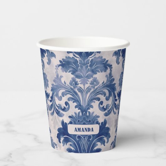 Elegant Damask Blue toile de jouy monogram Pappbecher (Rückseite)