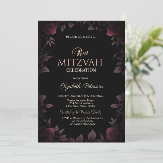 Elegant Dark Burgundy Rose Black Bat Mitzvah Einladung (Stehend Vorderseite)