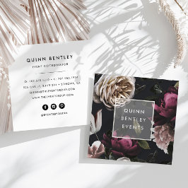 Elegant Dark Floral on Black | Quadratische Visitenkarte