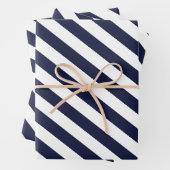 Elegant Dark Navy Blue and White Striped Pattern Geschenkpapier Set (Beispiel)