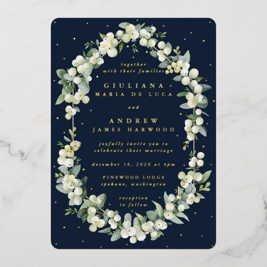 Elegant Dark Navy Snowberry+Eucalyptus Wedding Folieneinladung (Vorderseite)