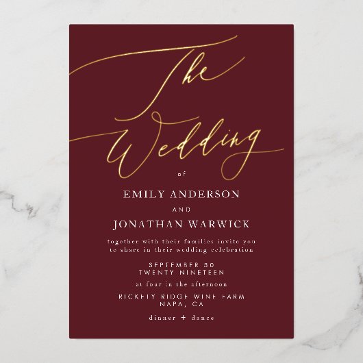 Elegant Dark Red Plum Burgundy Gold Die Hochzeit Folieneinladung (Vorderseite)