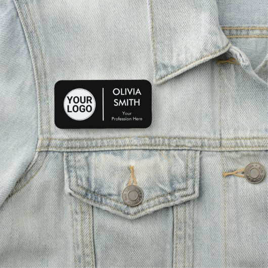 Elegant Dark Theme Simple Split in Half Employee Namensschild (Beispiel)