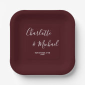 Elegant Deep Burgundy Script Minimalist Wedding Pappteller (Vorderseite)