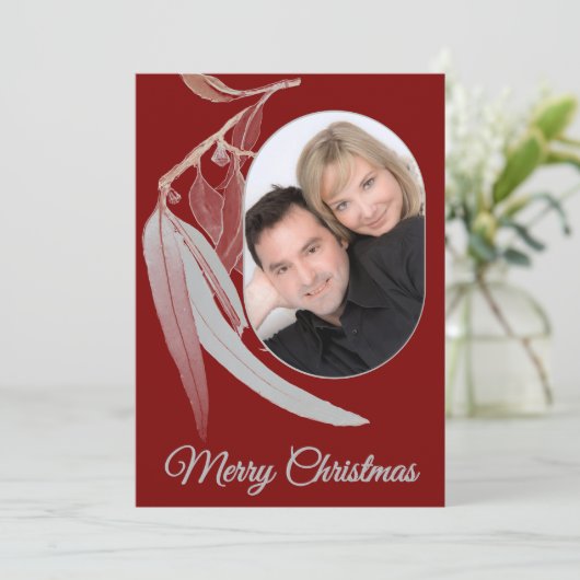 Elegant Deep Red Eucalyptus Leaf Foto Weihnachten (Stehend Vorderseite)