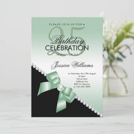 Elegant Diamond Bow, Emerald & Black Birthday Einladung (Stehend Vorderseite)