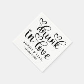 Elegant Drunk in Love Script Wedding Serviette (Ecke)