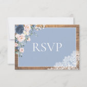 Elegant Dusty Blue Blush Bloral Lace Wood Wedding RSVP Karte (Vorderseite)