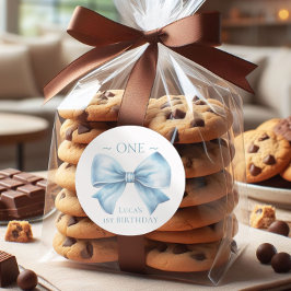 Elegant Dusty Blue Bow First Boy Birthday Runder Aufkleber