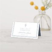 Elegant Dusty Blue Boy First Holy Communion Platzkarte (Rückseite)
